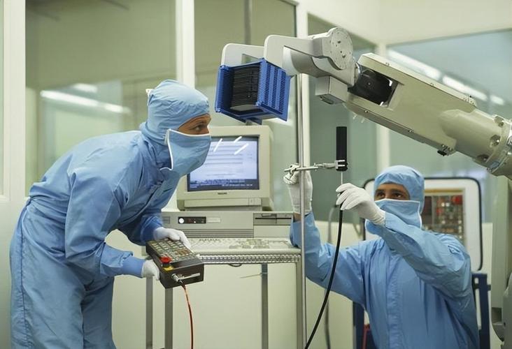 公司的控股子公司上海圳呈微电子技术研发的芯片属于半导体